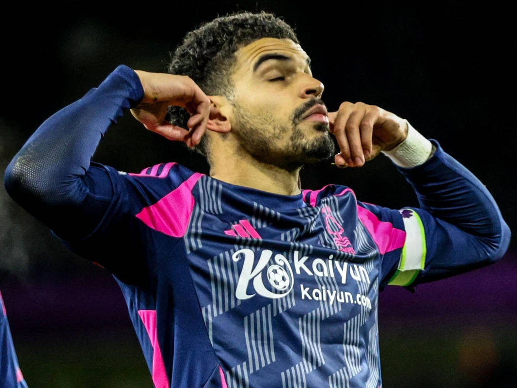 İngiltərə millisinin üzvü "Əl-Əhli"nin hədəfində