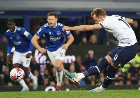 İngiltərə Premyer Liqası: “Tottenhem” “Everton”la oyunda qələbəni əldən verib  