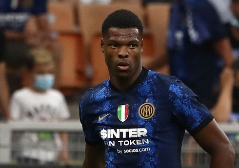 "İnter" futbolçusu ilə müqavilə müddətini uzadıb