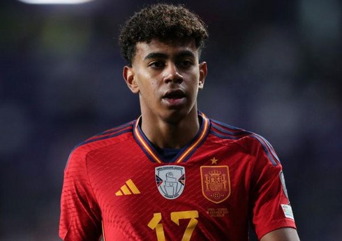 İspaniya millisinin futbolçusu Avropa çempionatlarının tarixinə düşüb