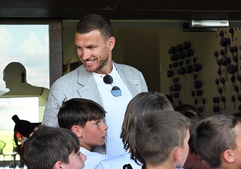 İtaliya klubu 39 yaşlı hücumçunun transferini açıqlayıb