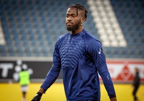 İtaliya klubu nigeriyalı hücumçunu heyətinə qatmaq istəyir