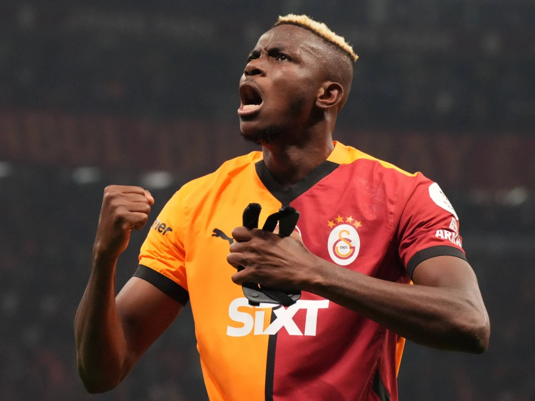 İtaliya və İngiltərə klubları Osimheni transfer etmək istəyir