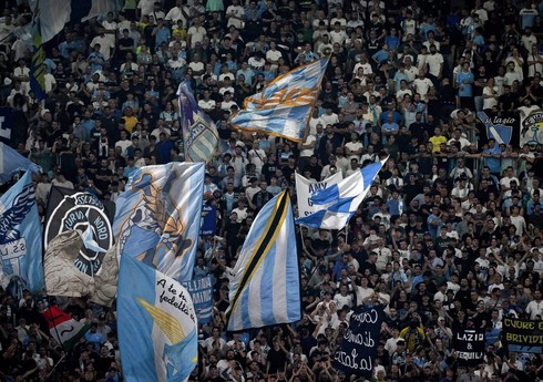 İtaliyada avrokubok oyunundan əvvəl üç azarkeş bıçaqlanıb