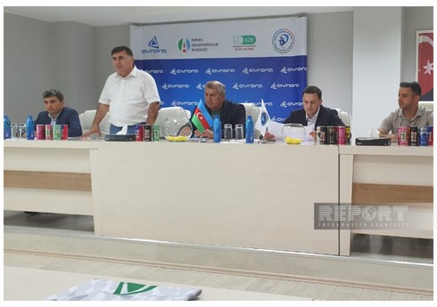 Jurnalistlər arasında Zəfər Kubokunun püşkatma mərasimi keçirilib