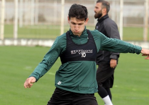 Kamran Əliyev: "Azərbaycan millisinə layiq olduğumu sübut etməliyəm" - MÜSAHİBƏ