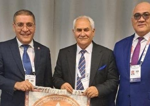 Kamran Nəbizadə Beynəlxalq Ağırlıqqaldırma Federasiyasının prezidenti ilə görüşüb