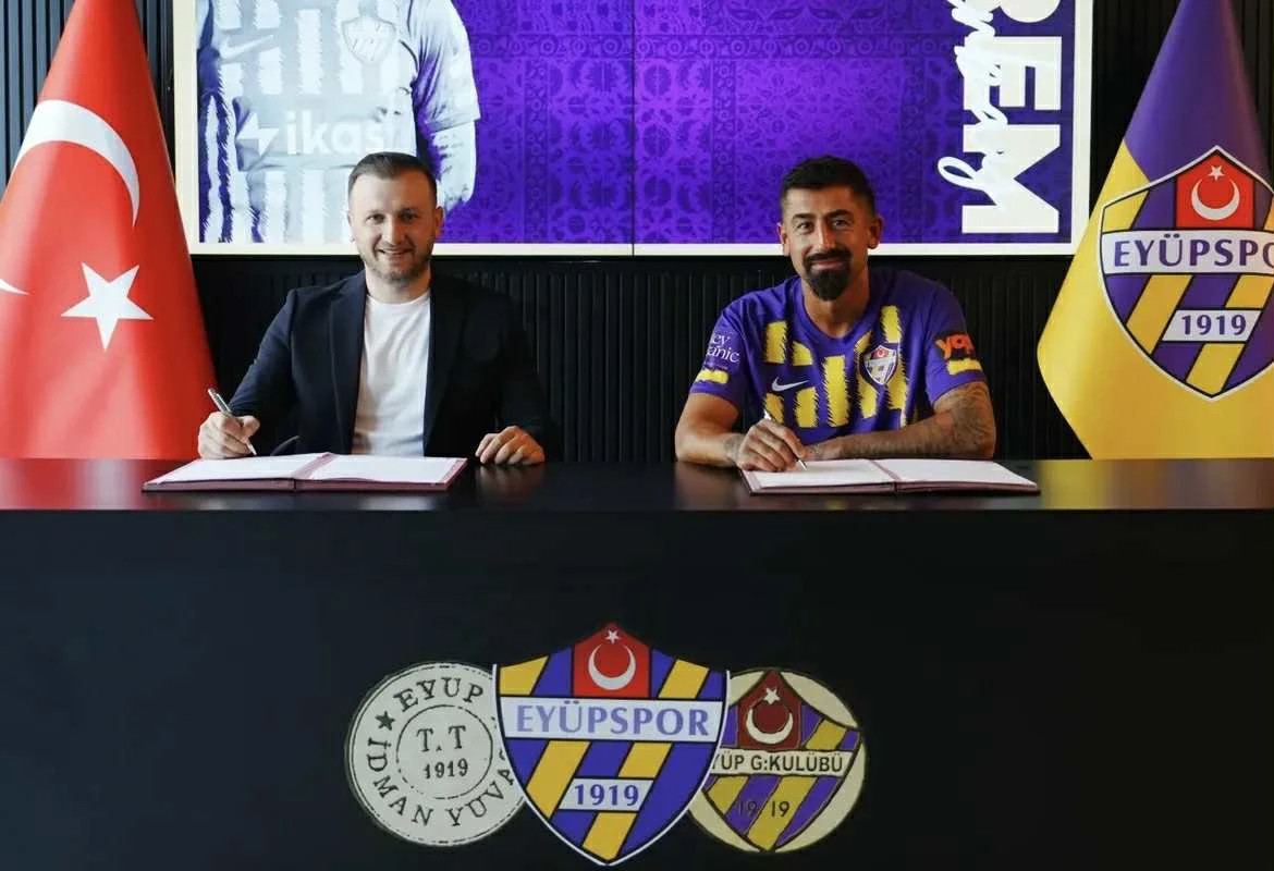 Kerem Demirbay "Qalatasaray"dan "Eyüpspor"a keçib