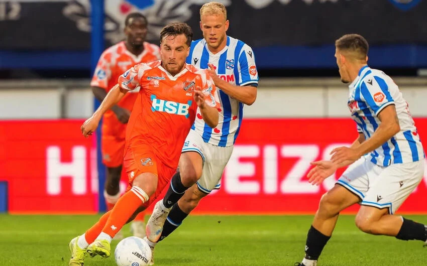 Kökçü oynadı, komandası heç-heçə etdi