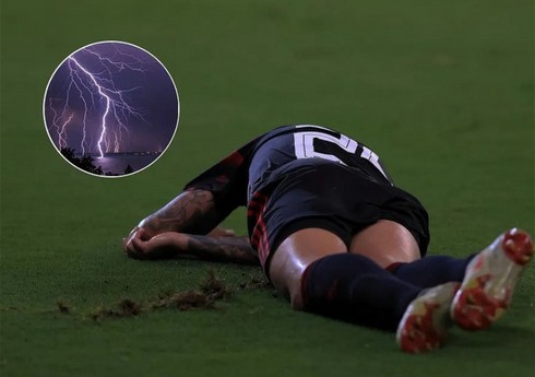 Kolumbiyada ildırım vurması nəticəsində dörd futbolçu həlak olub