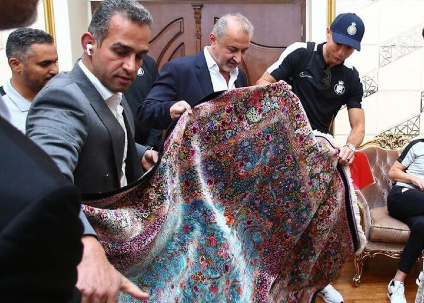 Kriştianu Ronaldo İrana gedib