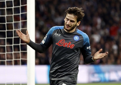 Kvaratsxeliya karyerasını PSJ-də davam etdirə bilər