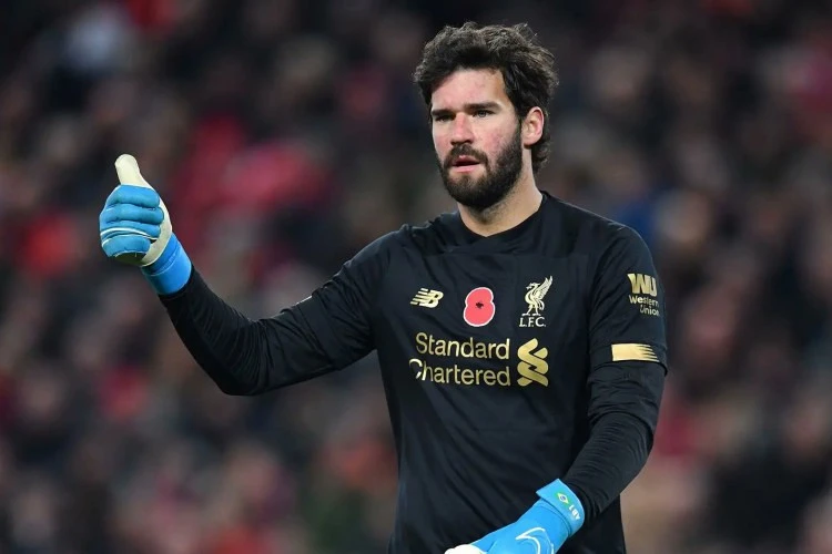 “Liverpul” Braziliya millisinin üzvü ilə bağlı qərarını verib