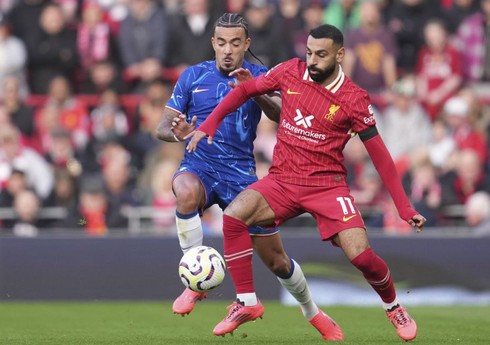 "Liverpul" "Çelsi"yə qalib gələrək liderliyini qoruyub