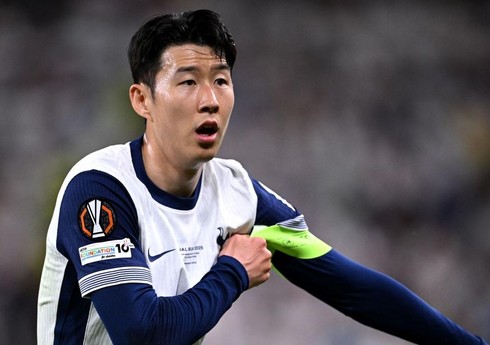 London klubu məşhur futbolçusu ilə yollarını ayırıb