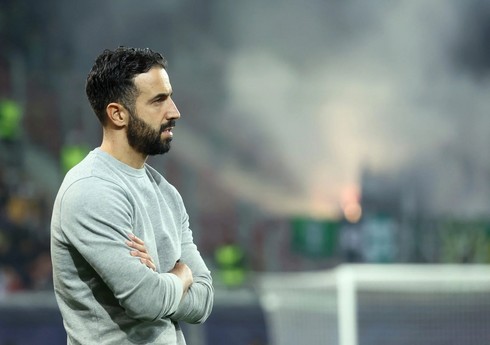 "Mançester Yunayted" klubu yeni baş məşqçisini açıqlayıb