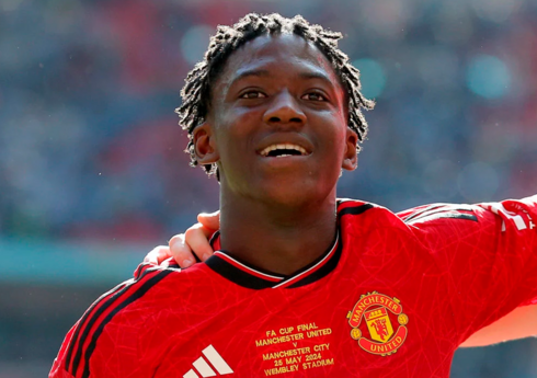 "Mançester Yunayted"in futbolçusu klubdan ayrıla bilər