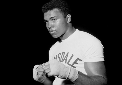 Məşhur boksçunun adı əbədiləşdiriləcək