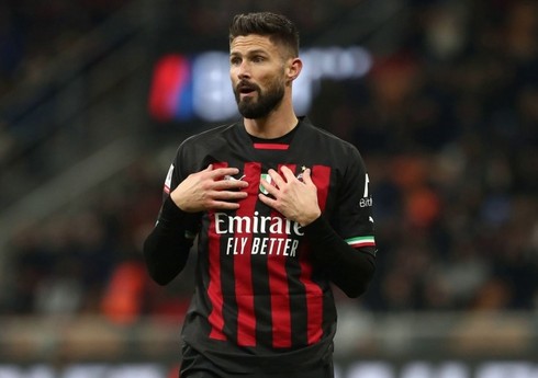 "Milan" 37 yaşlı hücumçu yeni müqavilə imzalayıb