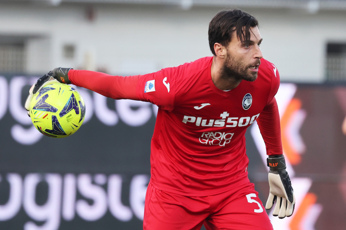 “Milan” yayda heyətinə yeni qapıçı qatacaq