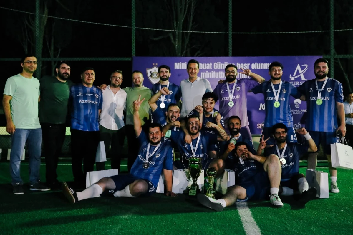 Milli Mətbuat Gününə həsr olunmuş minifutbol turniri keçirilib