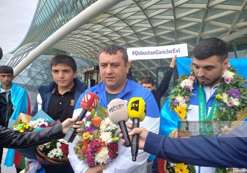 Millinin baş məşqçisi: “Dadaş Azərbaycanda ağırlıqqaldıranların lideridir”