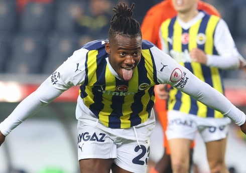 Mişi Batşuayinin "Qalatasaray"a keçidi rəsmiləşib