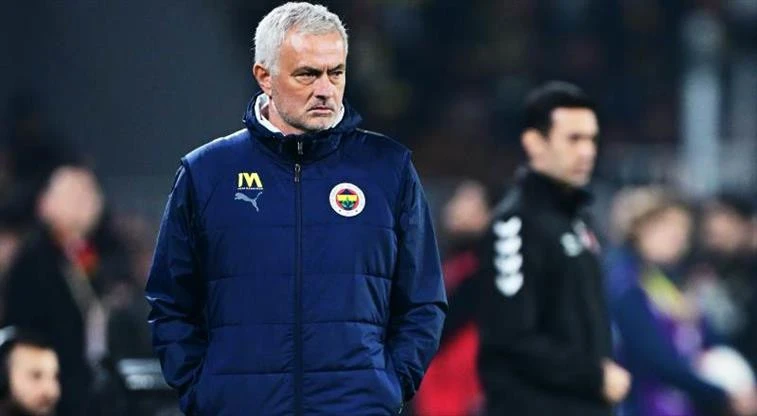 Mourinyo Braziliya millisini çalışdıra bilər