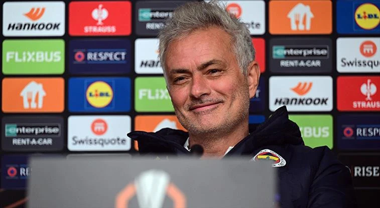 Mourinyo öz ampluasında: Milçəyə çırtma vurdu - VİDEO