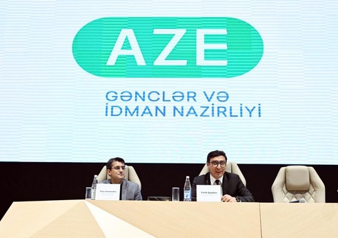 Nazir ötən ay beynəlxalq yarışlarda uğur qazanmış idmançılar və onların məşqçiləri ilə görüşüb