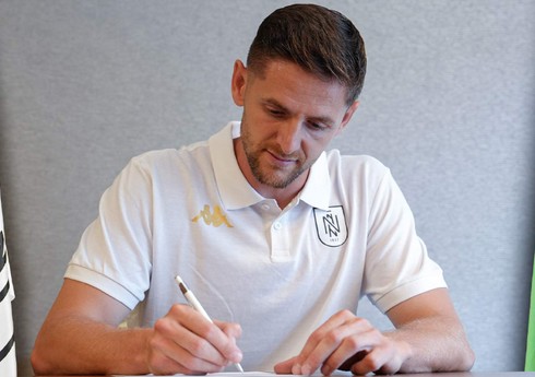 “Neftçi” Bosniya və Herseqovina millisinin qapıçısını transfer edib