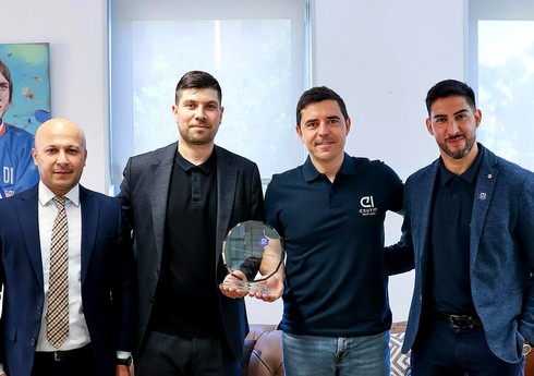 “Neftçi” İdman Klubu ilə Yohan Kroyf İnstitutu arasında Əməkdaşlıq Memorandumu imzalanıb