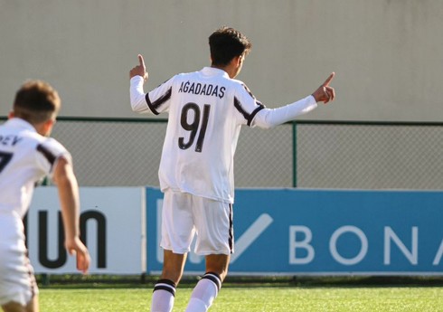 "Neftçi" klubunun futbolçusu dörd oyunluq cəza alıb