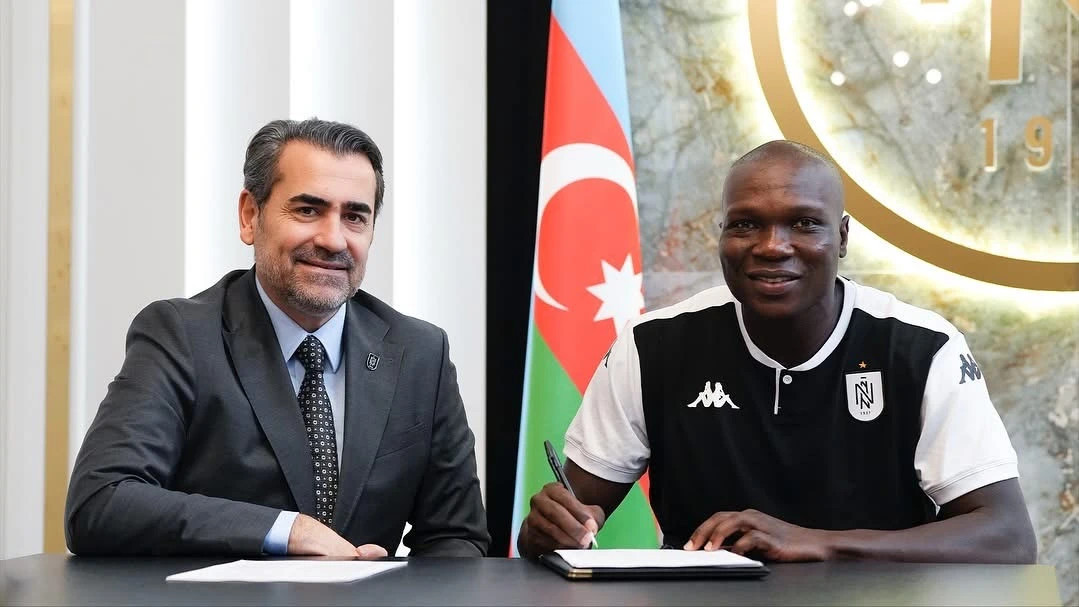 “Neftçi” Vensan Abubakarla müqavilə bağlayıb