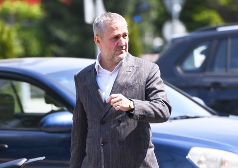 “Neftçi”nin baş məşqçisi ilə anlaşan prezident istefa verəcək