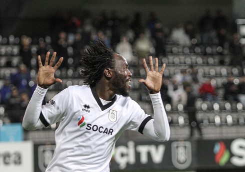 "Neftçi"nin hücumçusu: "Komandanın ilk iki pillədə yer almasını istəyirəm" - MÜSAHİBƏ