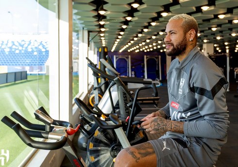 Neymar məşqlərə başlayıb