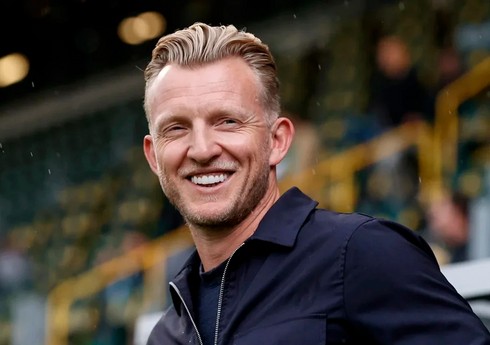 Niderland millisinin sabiq futbolçusu Belçika klubunun baş məşqçi postundan ayrılıb