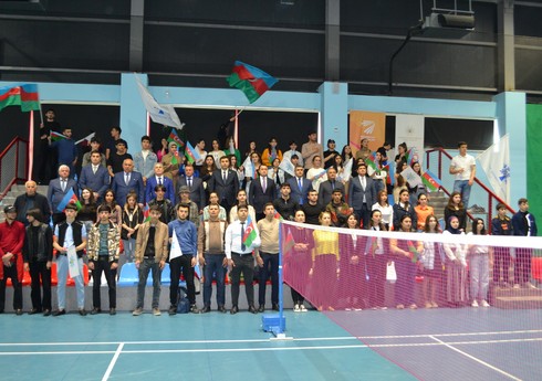 Nizami rayonunda “Heydər Əliyev İli” çərçivəsində Badminton üzrə açıq turnir keçirilib