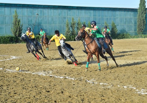 Peşəkar Çövkən Liqasının IV turunun növbəti oyunları keçirilib