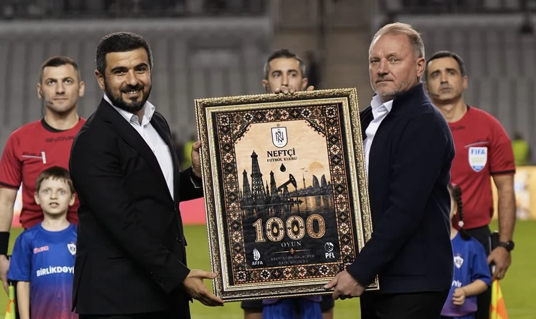 PFL-dən “Neftçi”nin yubileyinə xüsusi hədiyyə
