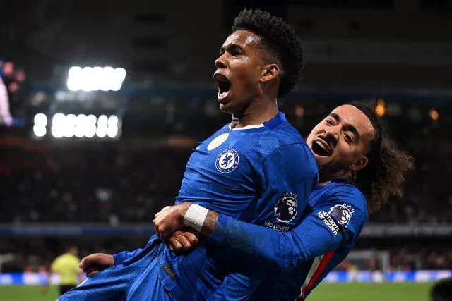 PL: “Çelsi” son çempionu məğlub etdi