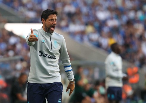 "Portu"nun azarkeşləri baş məşqçini təhqir edib, avtomobilini zədələyib