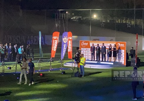 Premyer Liqanın qalibi olan "Qarabağ" mükafatlandırılıb