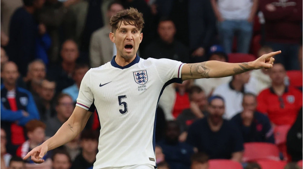 PSJ İngiltərə millisinin üzvü ilə maraqlanır