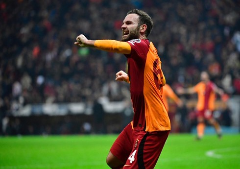 "Qalatasaray" 3 xalı darmadağınla qazanıb