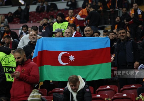 "Qalatasaray" - "Mançester Yunayted" oyununda Azərbaycan bayrağı