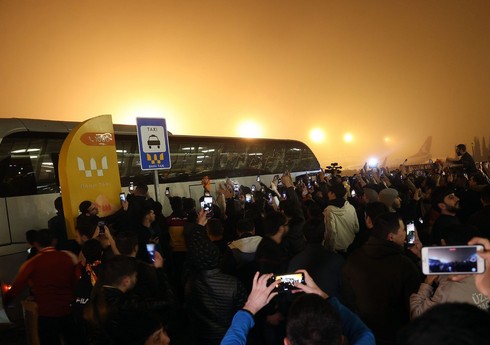 "Qalatasaray" "Qarabağ"la oyun üçün Bakıya gəlib - VİDEO