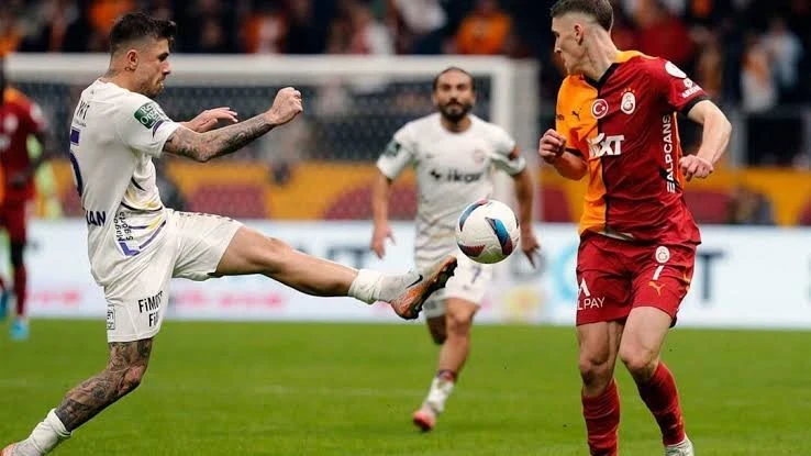 “Qalatasaray” səfərdə qələbə qazanıb