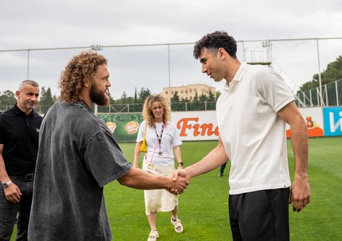 "Qarabağ"ın futbolçusu: "Rafael Fiziyevlə görüşmək maraqlı və xoş təcrübə oldu"